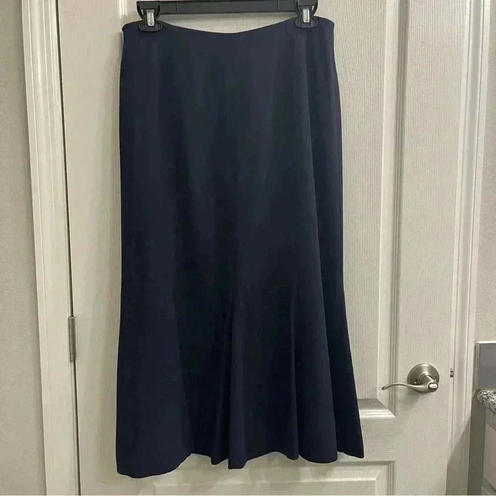 Black Lined Skirt by Nygard Collection - Picture 5 of 8